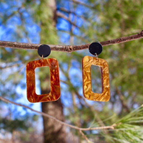 WowNYC Jewelry - NEW Mustard Tortoise Marble Shell Acrylic Earrings